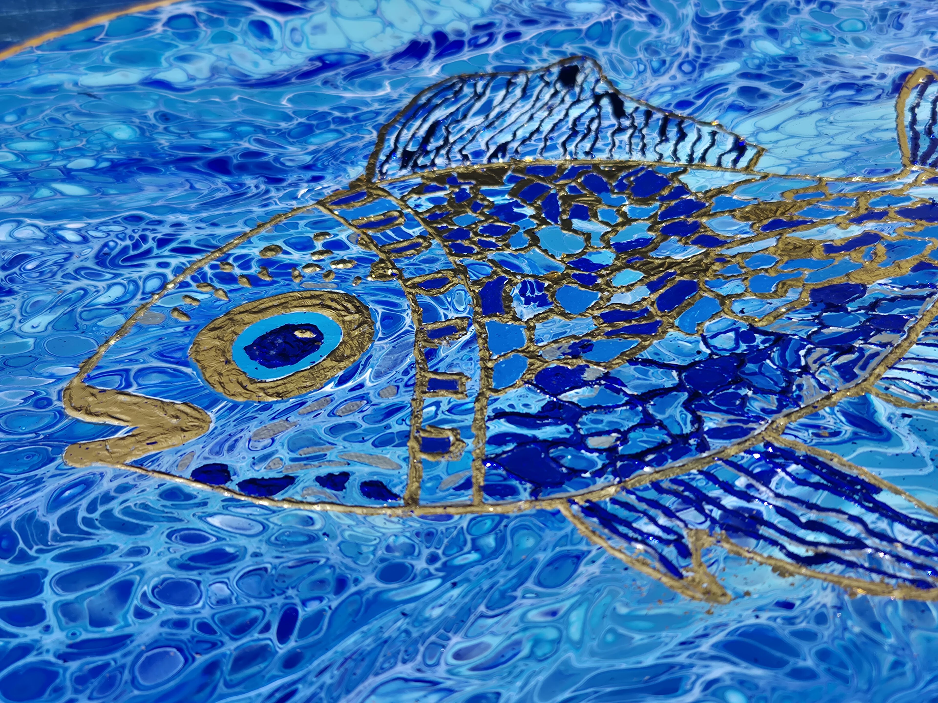 Original abstraktes Acrylbild "Fish Zoom" - Fluid Art auf Leinwand (60 x 50cm) – Bild 4