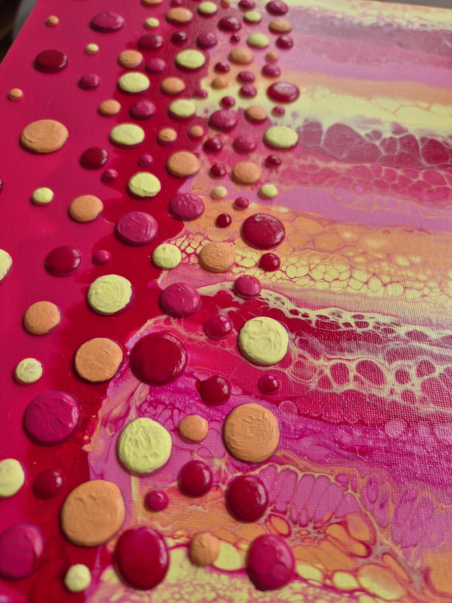 Original abstraktes Acrylbild "Colourful Bubbles" - Fluid Art auf Leinwand (30 x 25cm) – Bild 3